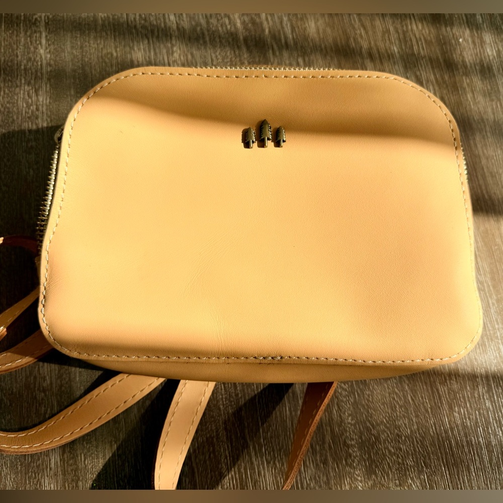 Portland Leather Goods Tan Leather Crossbody Bag Zip Top